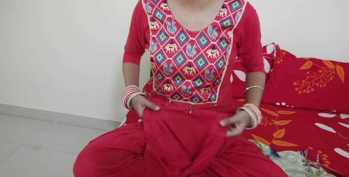 New Pussy Fucked in the House When There Was No One in the Room at Night Saarabhabhi6