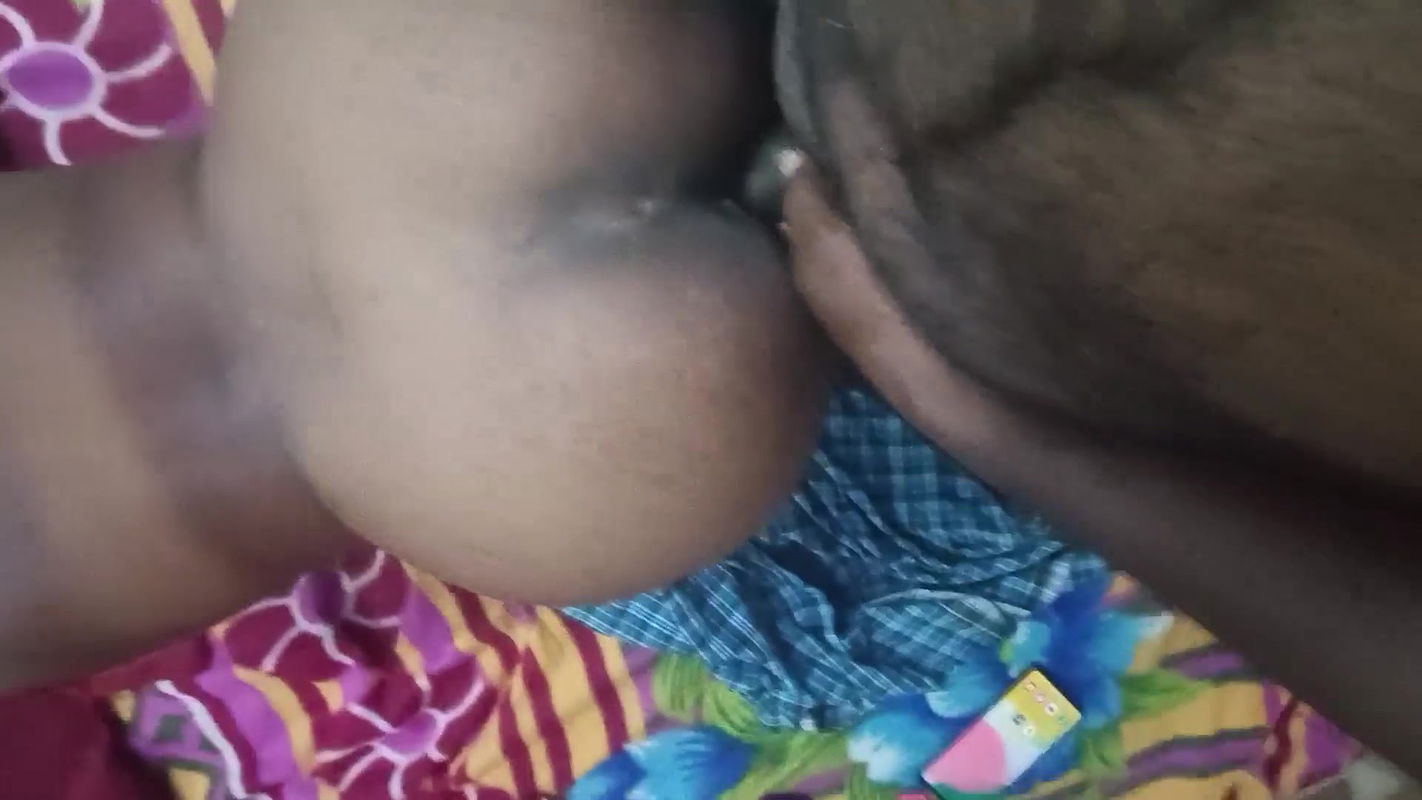 Midnight Sex with Desi Beauty