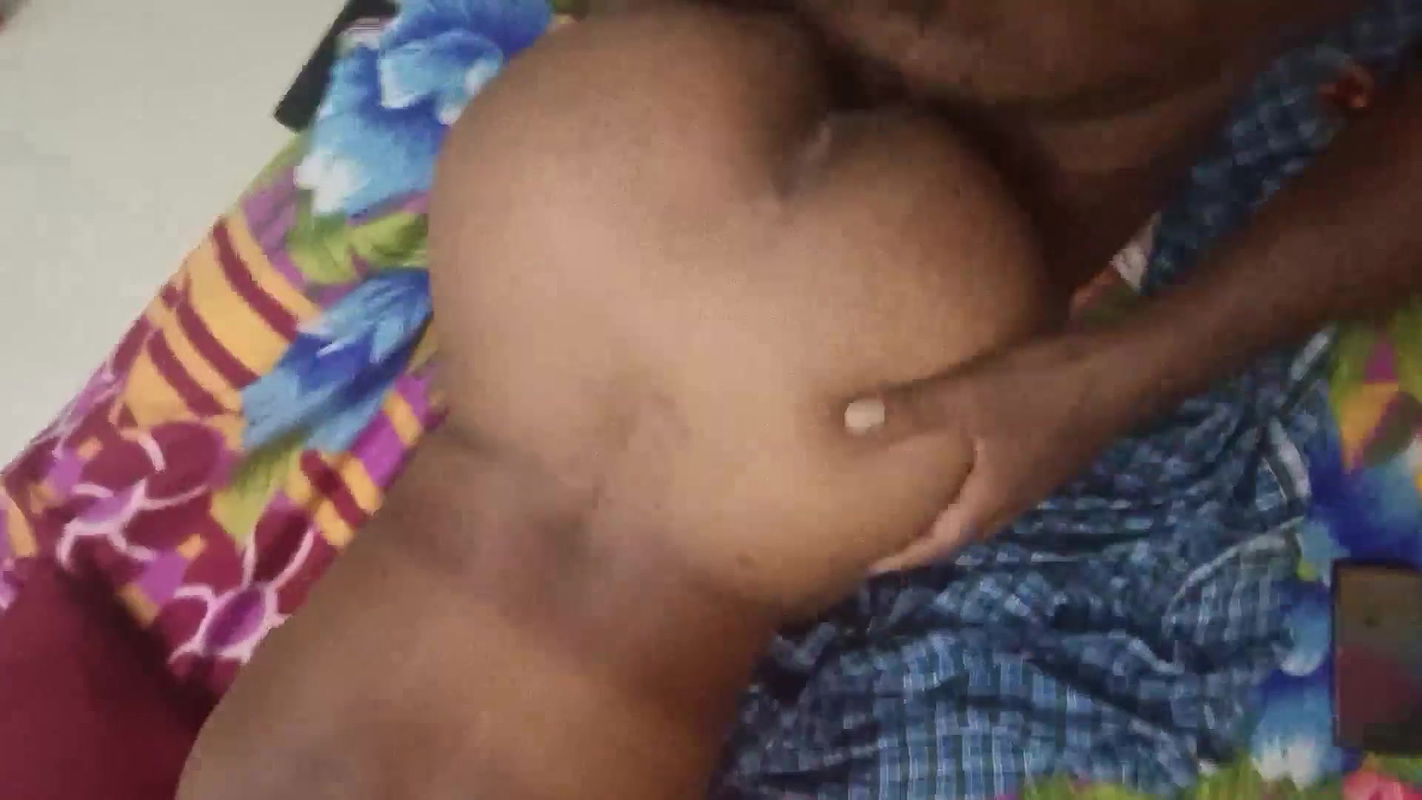 Midnight Sex with Desi Beauty