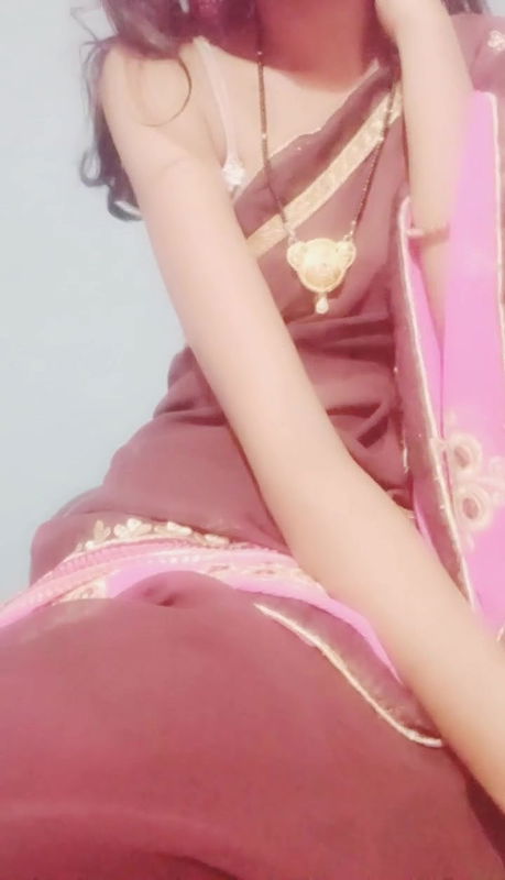 Petit Indian Teen Showing Her Boobs and Pussy