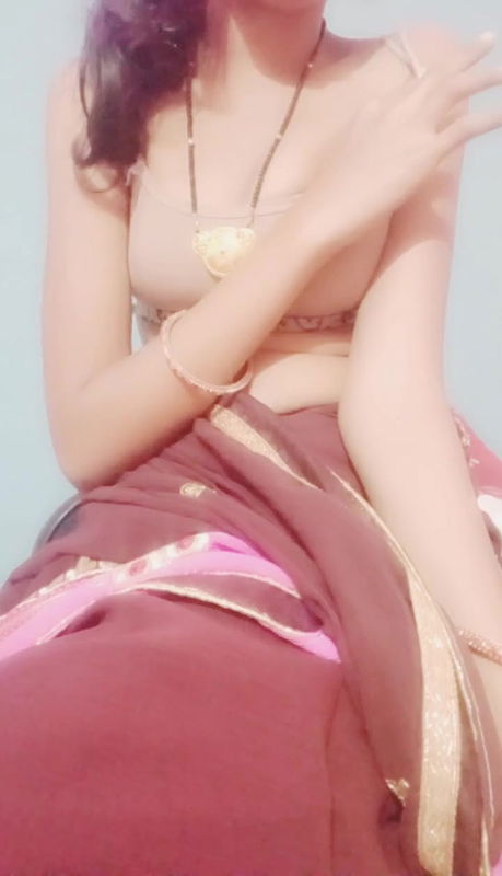 Petit Indian Teen Showing Her Boobs and Pussy