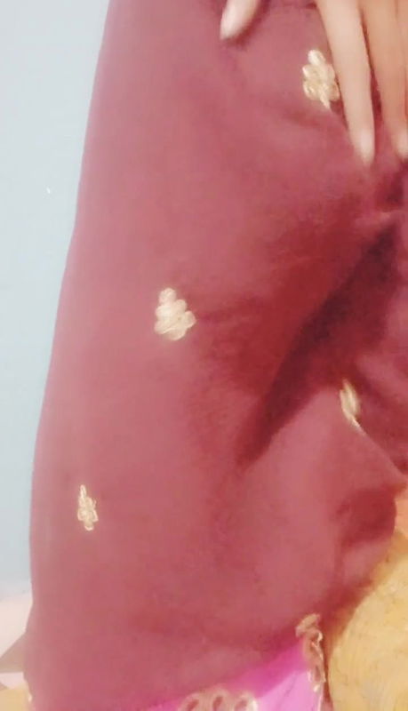 Petit Indian Teen Showing Her Boobs and Pussy