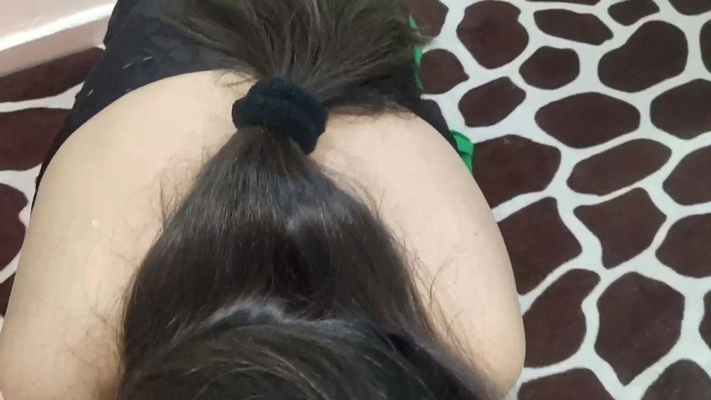 Stepsister Seduces Stepbrother and Gives First Sexual Experience, Clear Hindi Audio with Hindi Dirty Talk – Roleplay