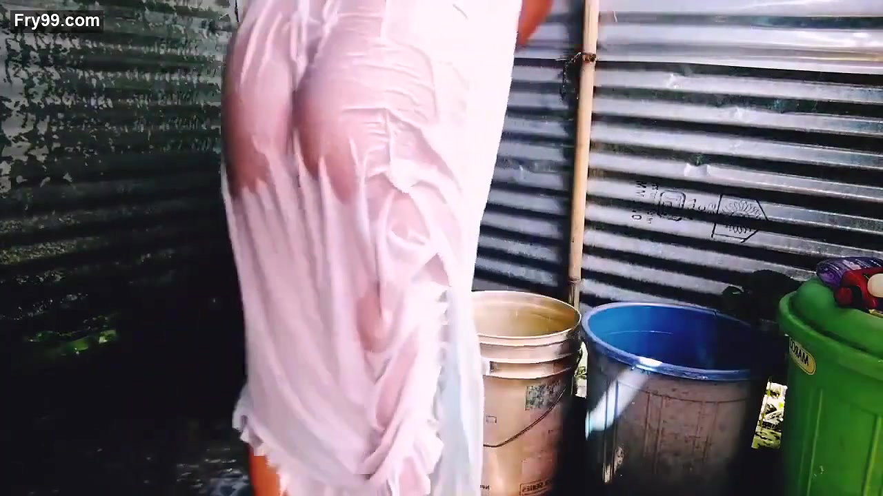 Priya bhabhi shower big mangoes