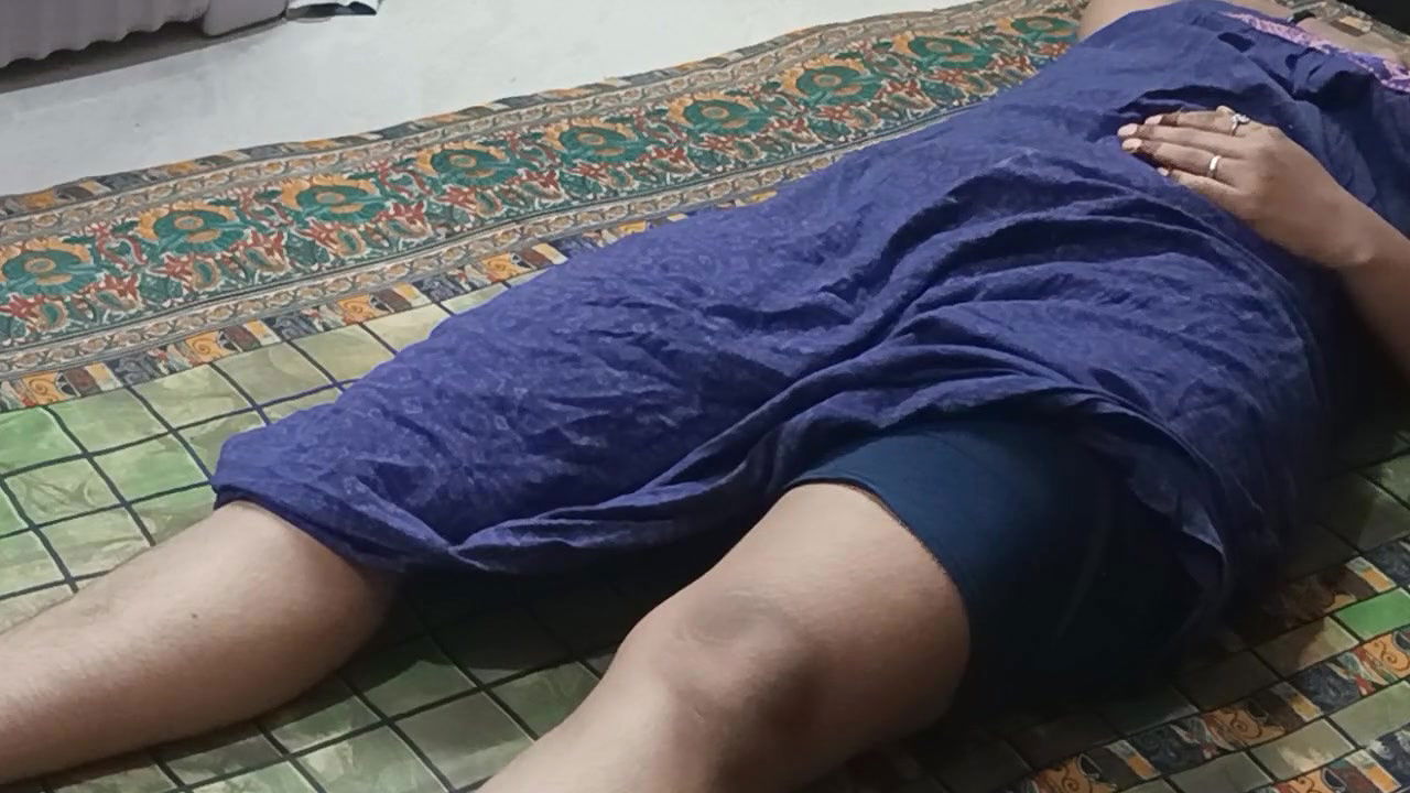 Indian hot Bhabhi big ass fucking