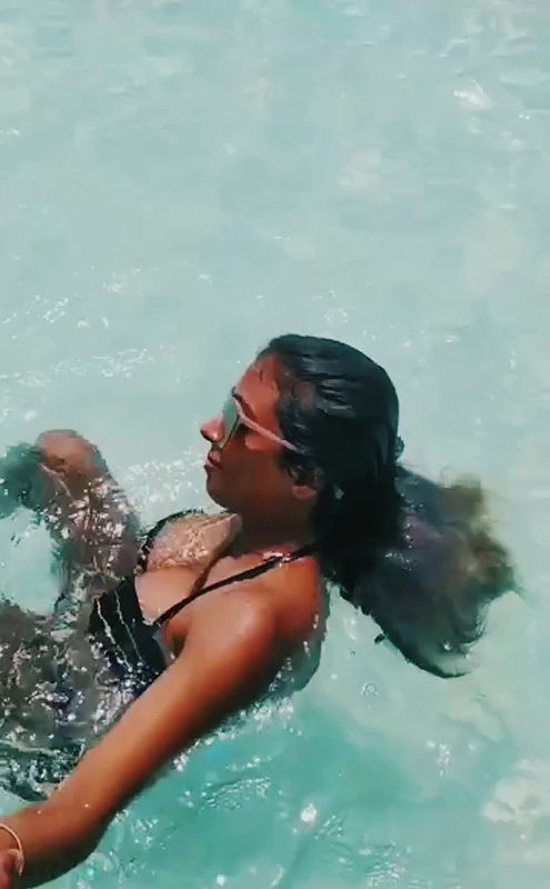 Erotic Fitness in the Pool