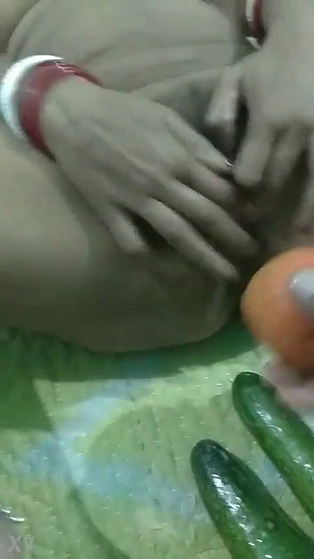 Big apple under pussy