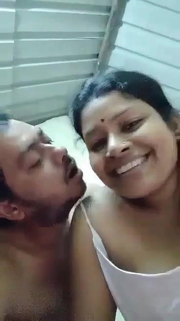 Bengali Boudi Blowjob And Fucking