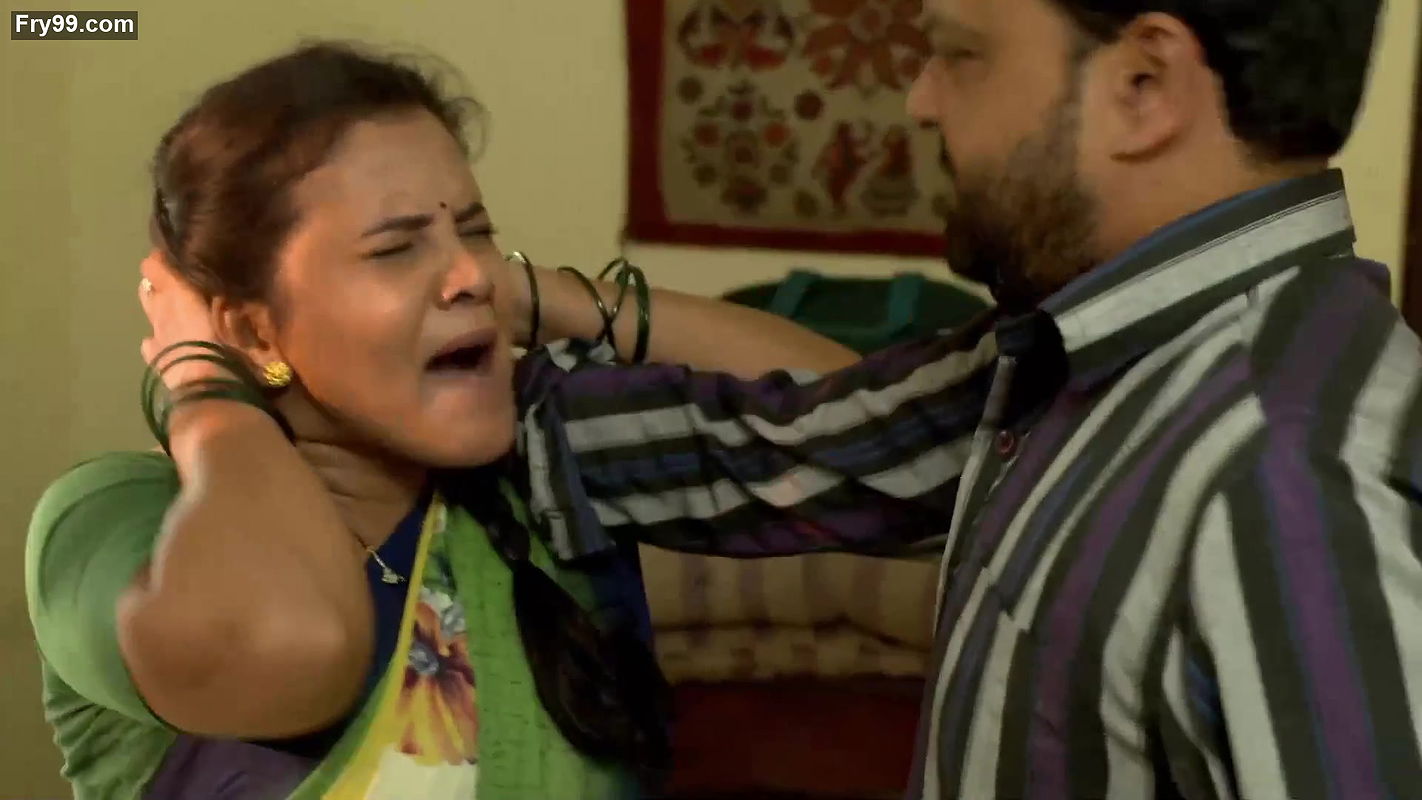 Hot Aunty Navel Slip-Crime Patrol