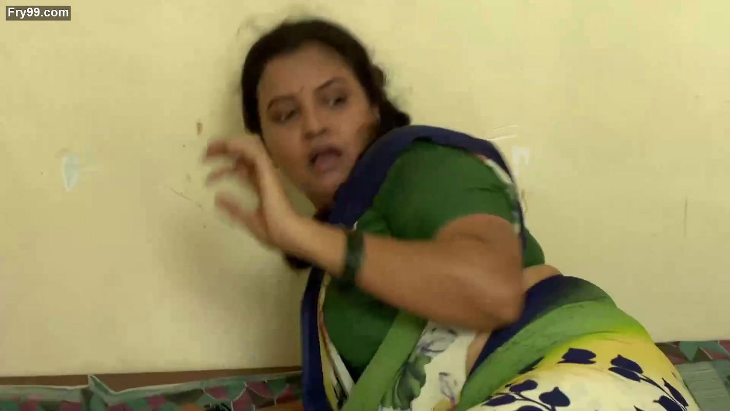 Hot Aunty Navel Slip-Crime Patrol