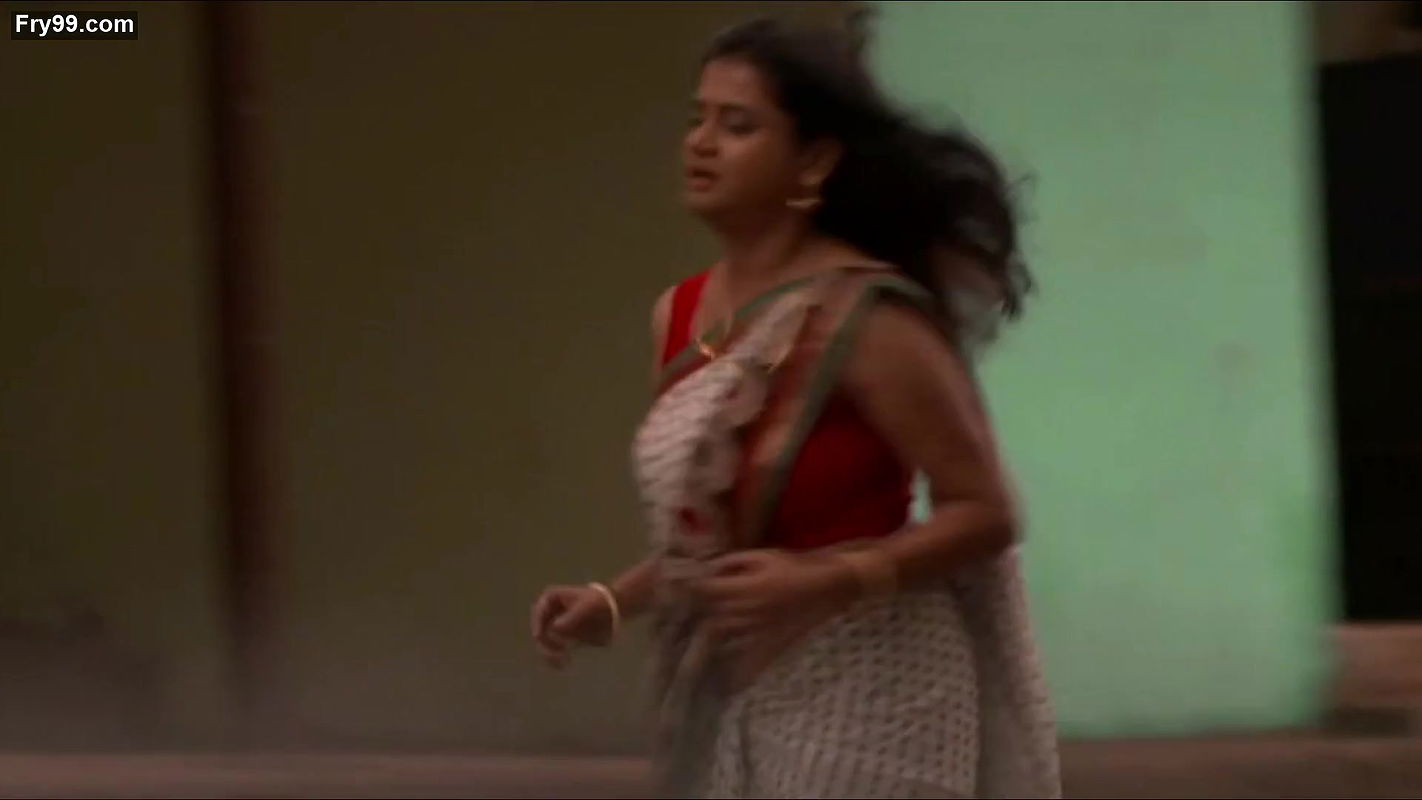 Hot Aunty Sexy navela nd boobs from crime patrol