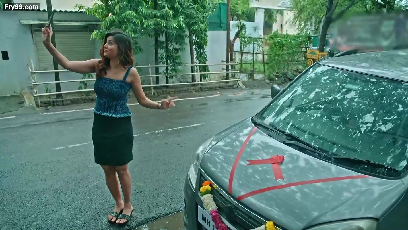 Hot busty Girl scenes from crime patrol