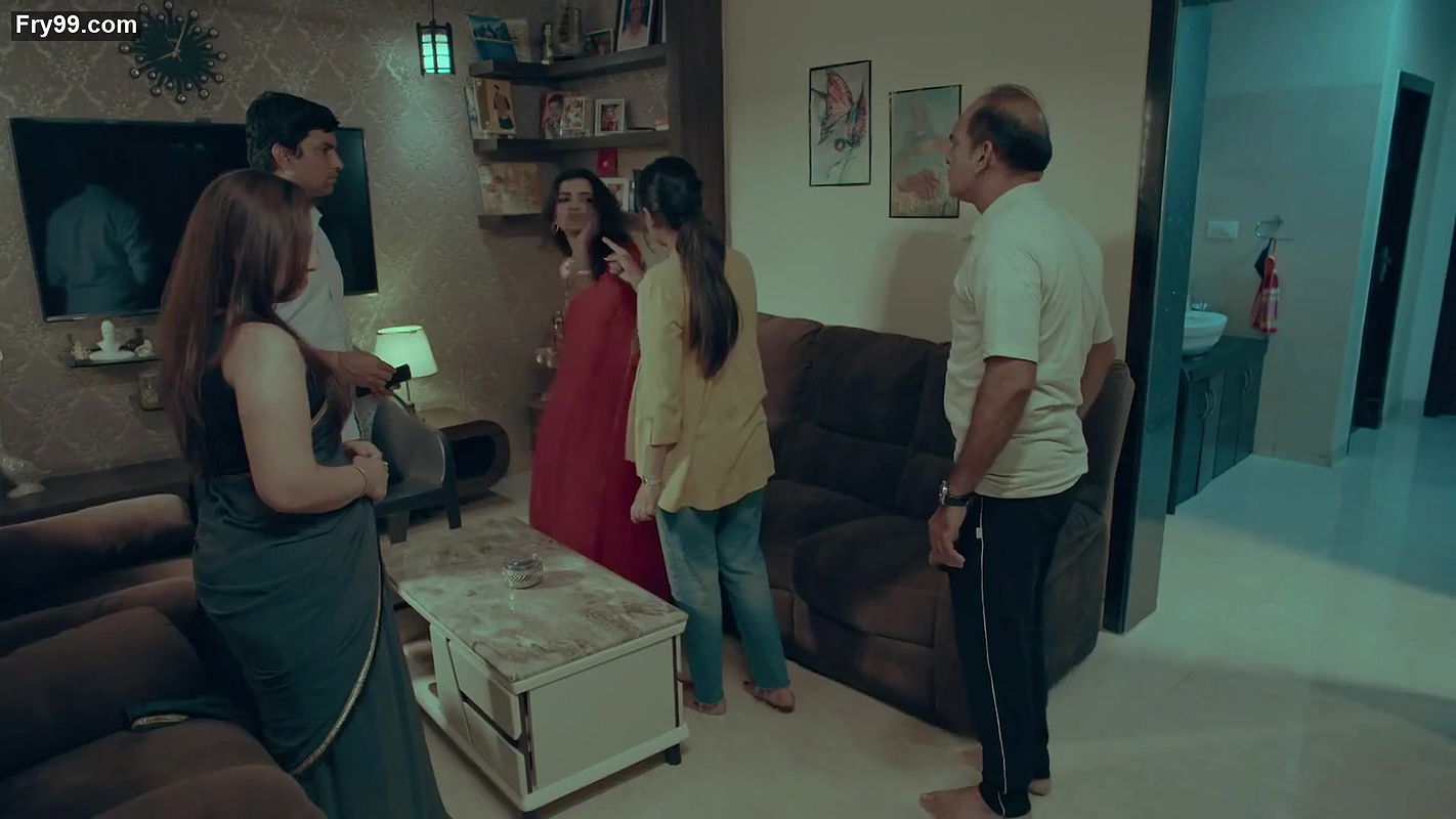 Hot girl and lady sexy scene from crime patrol