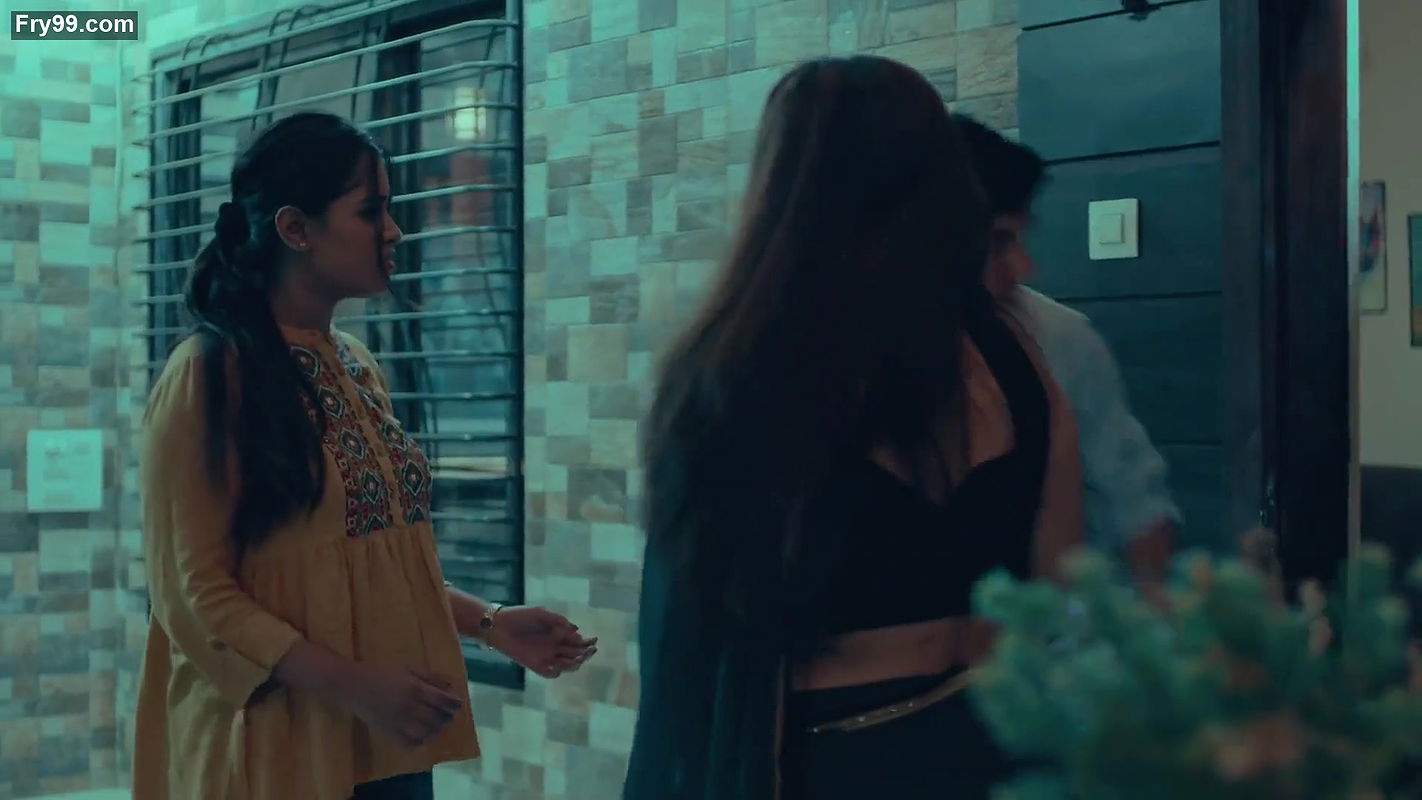 Hot girl and lady sexy scene from crime patrol