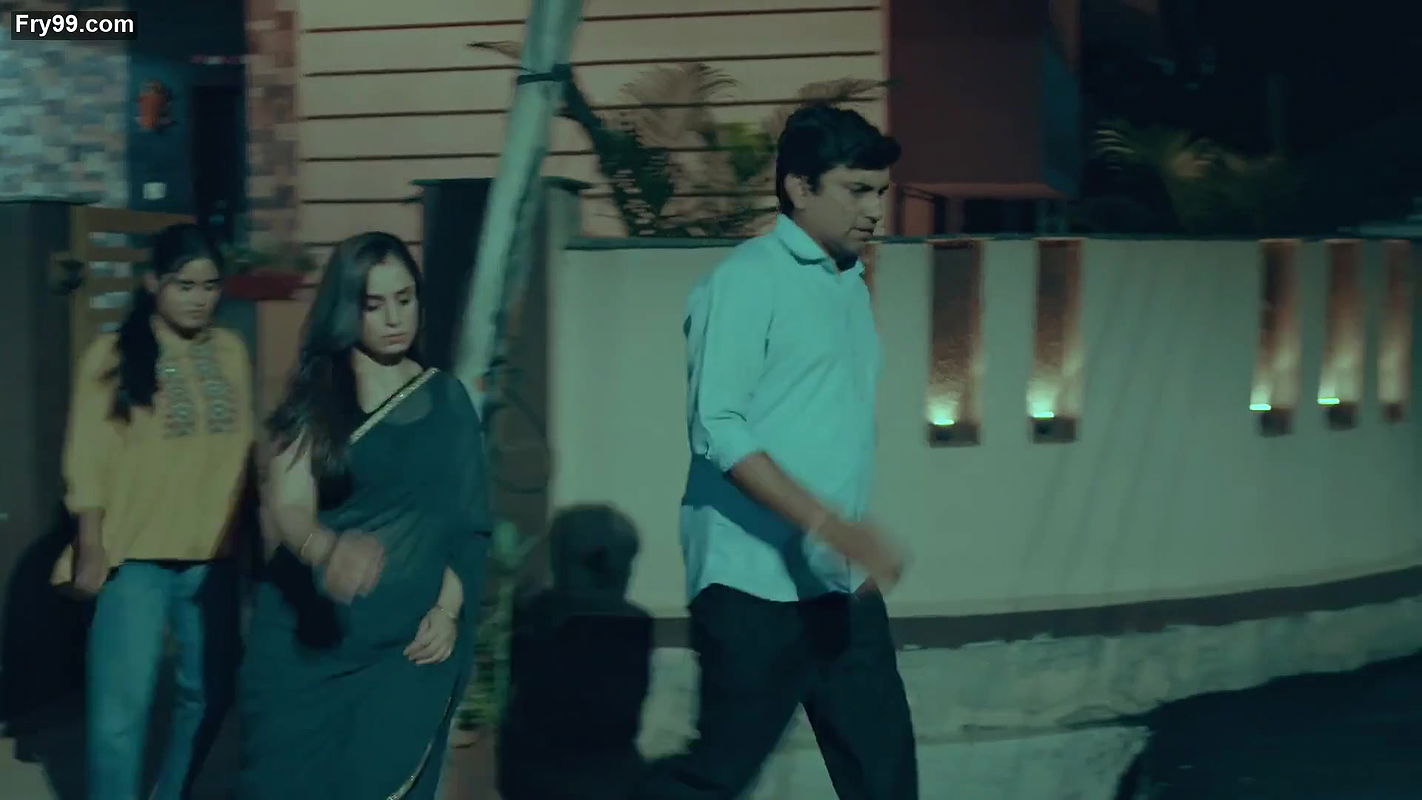 Hot girl and lady sexy scene from crime patrol