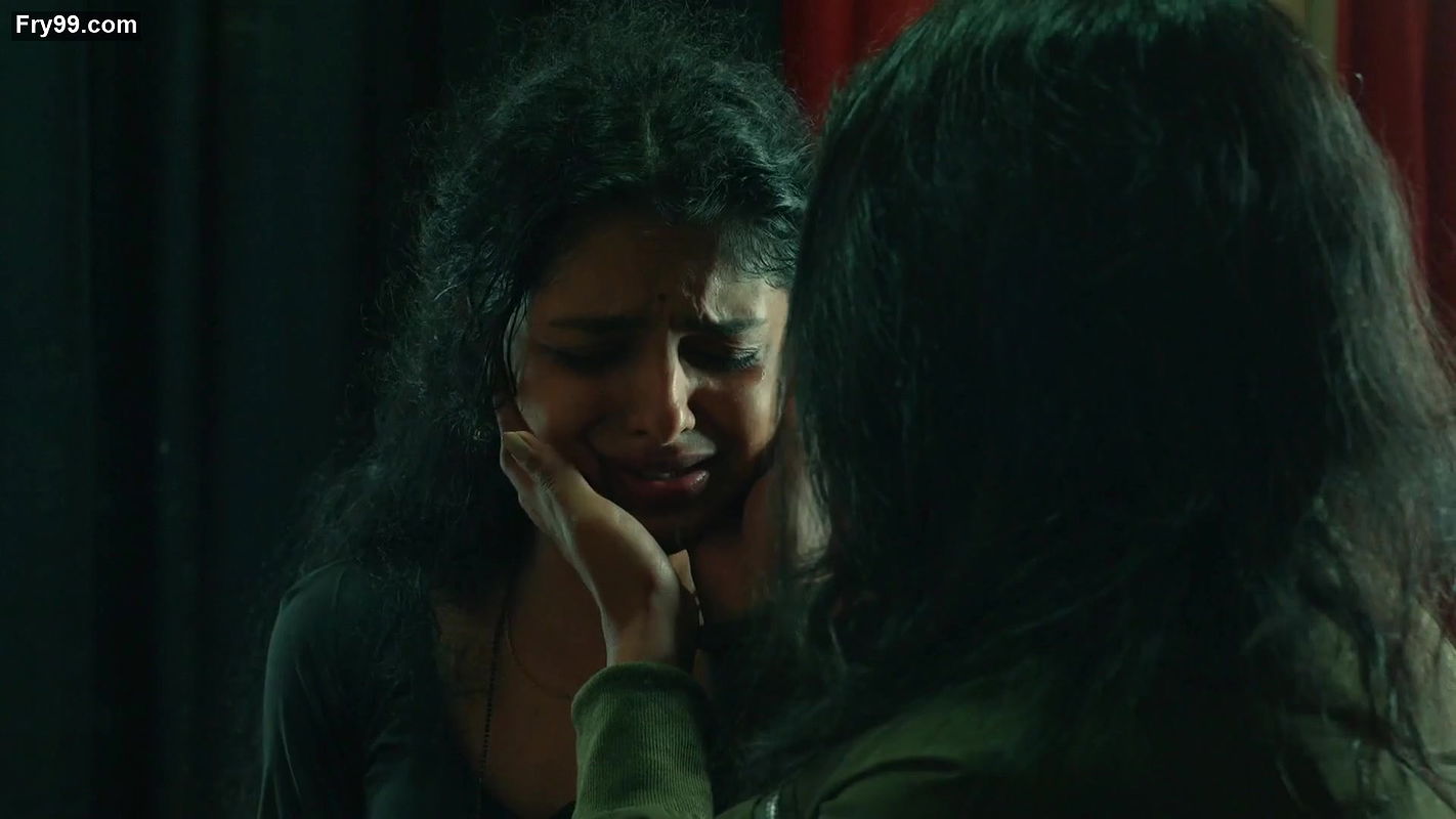 Hot girl pierced navel in crime patrol