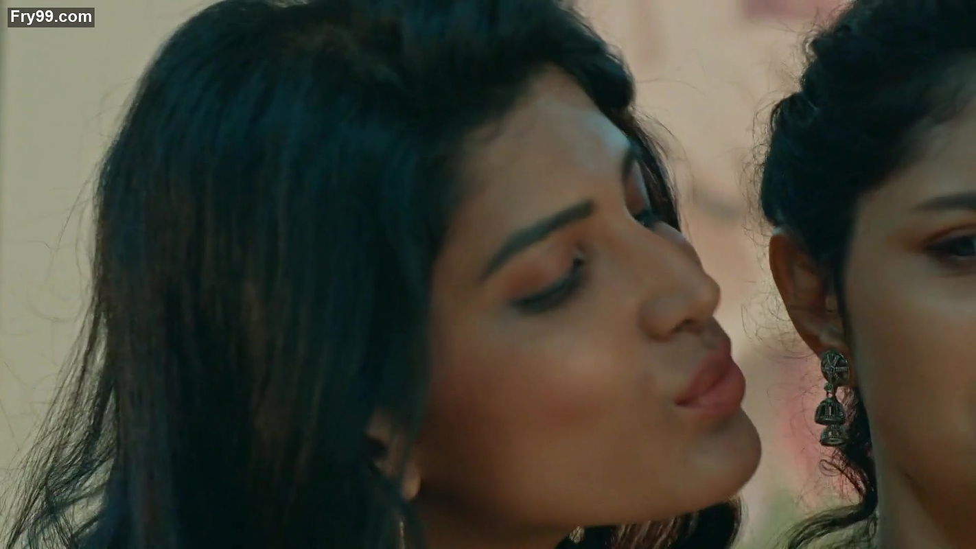 Hot girl pierced navel in crime patrol