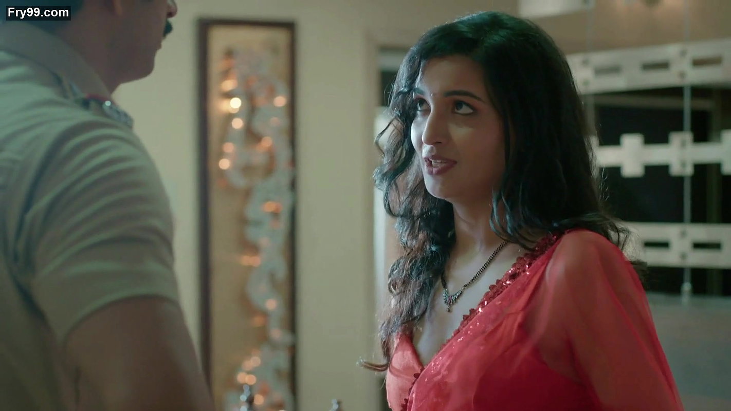 Hot Girl sexy in saree from crime patrol