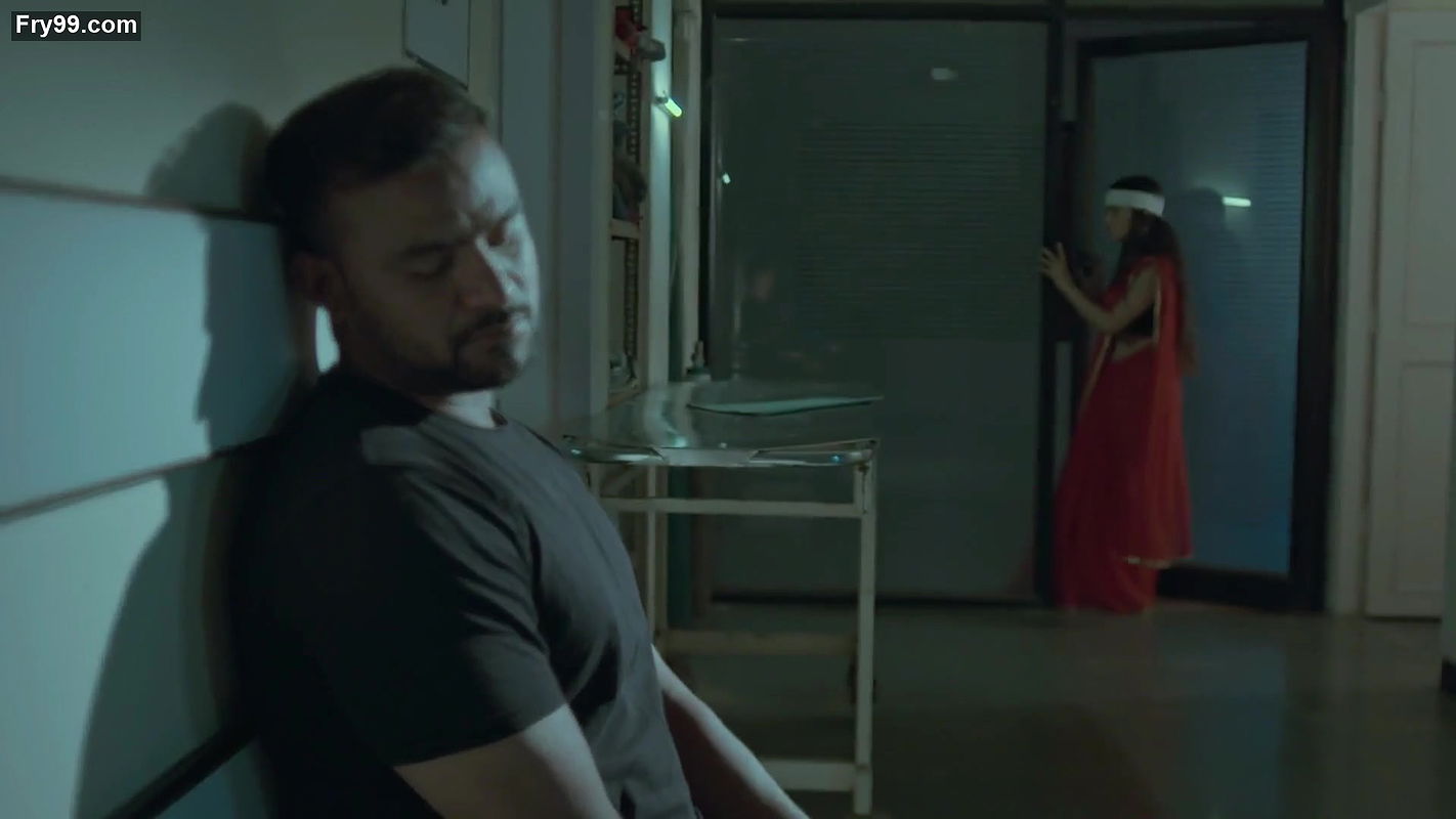 Hot Sexy girls navel,boob Scenes from crime patrol