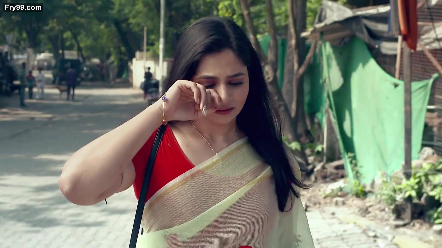 Sexy aunty from crime patrol