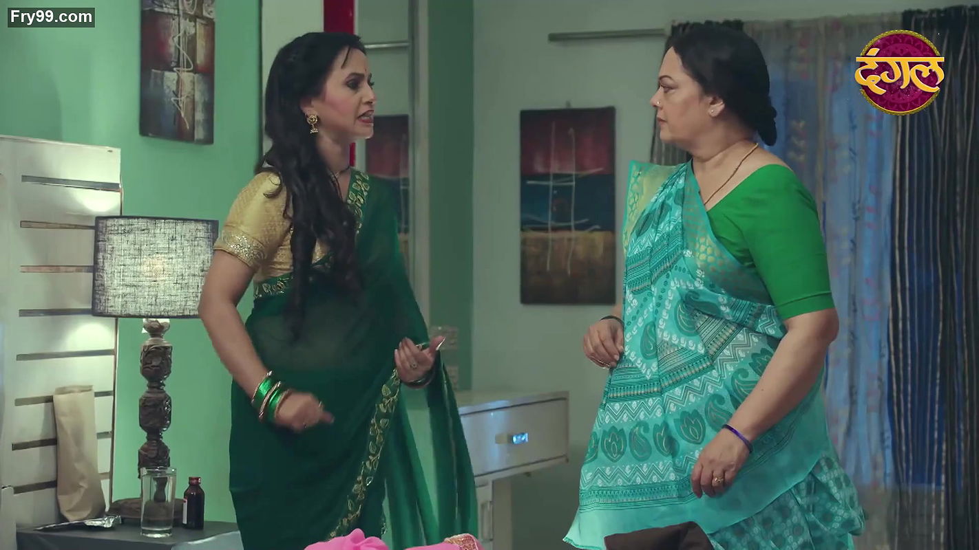 Sudha chandran and other aunty sexy navel from crime patrol