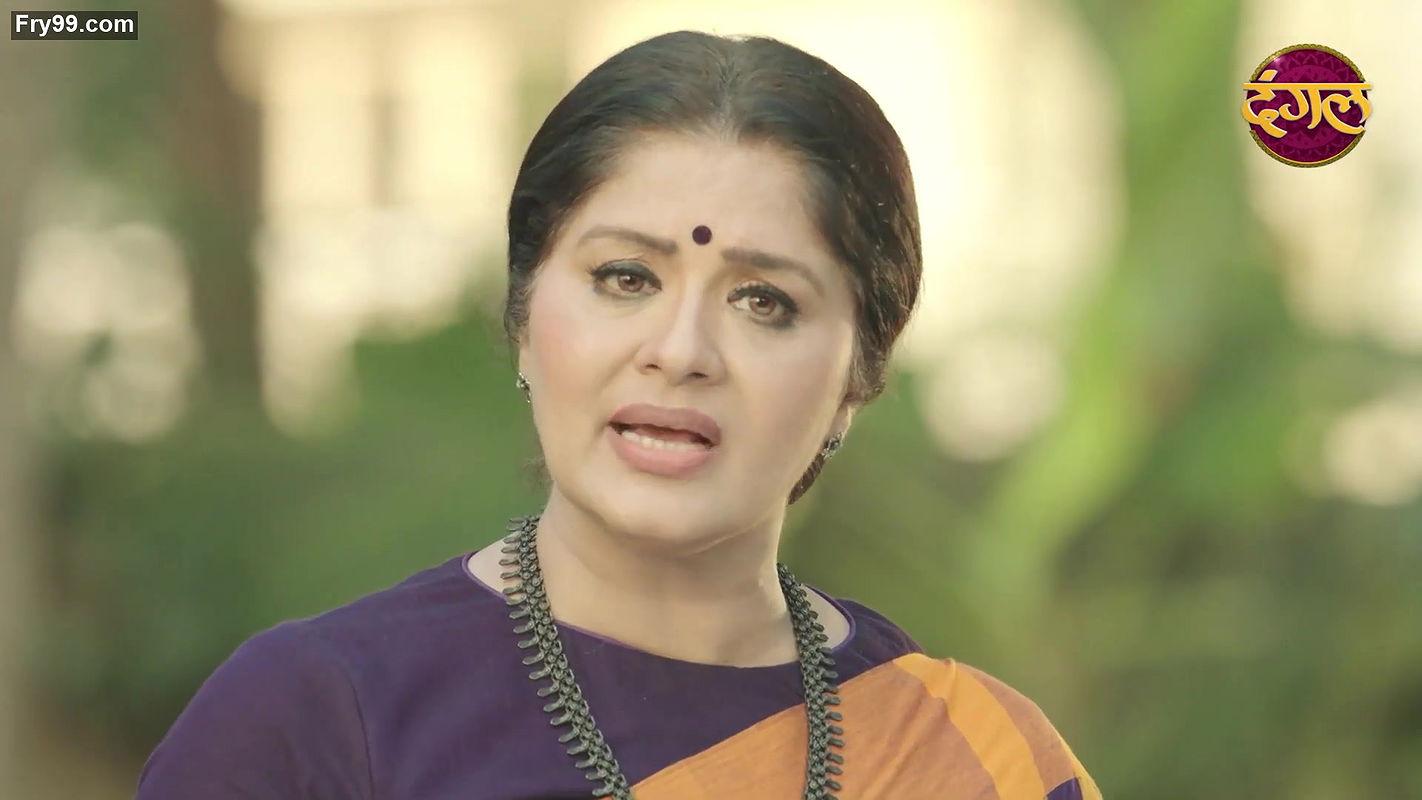 Sudha chandran and other aunty sexy navel from crime patrol