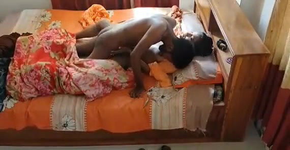 Desi lovers fucking hidden cam sex video