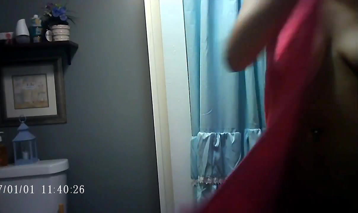 Beautiful Elder Sister Nude Captured In Bathroom 3 Videos 24