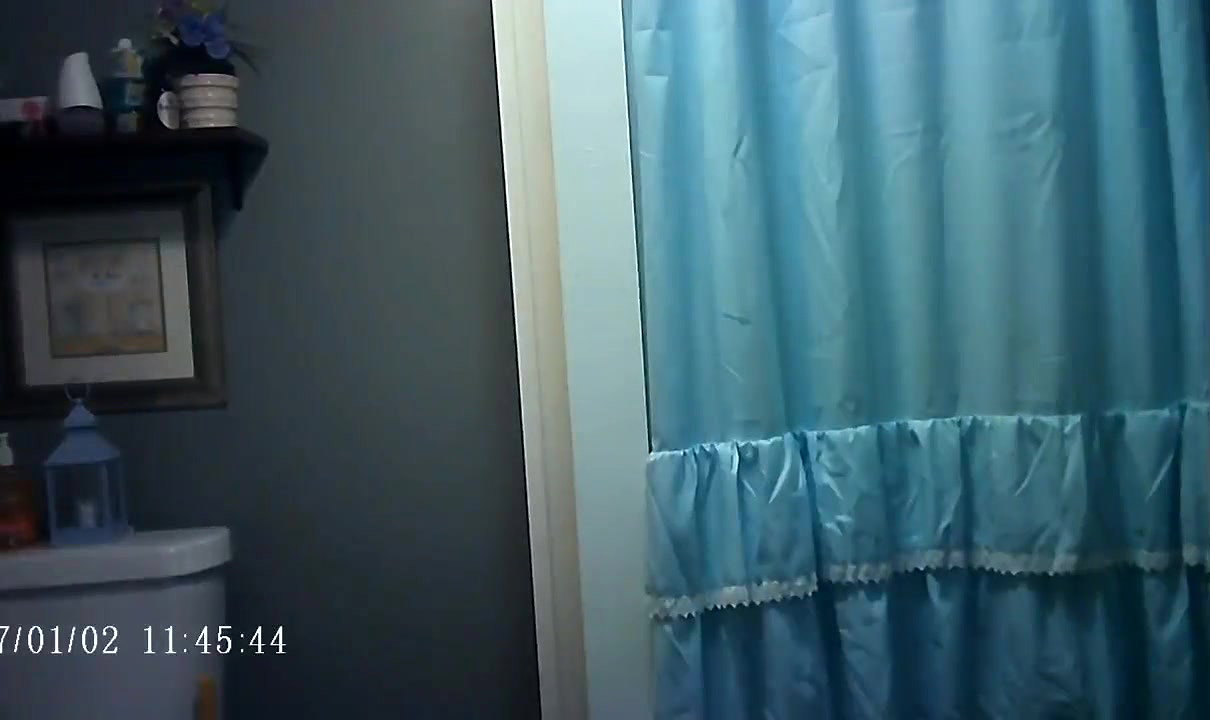 Beautiful Elder Sister Nude Captured In Bathroom 3 Videos 23