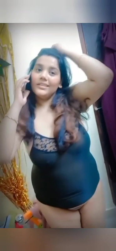 Big boobs bhabi enjoying juggling her tits 22