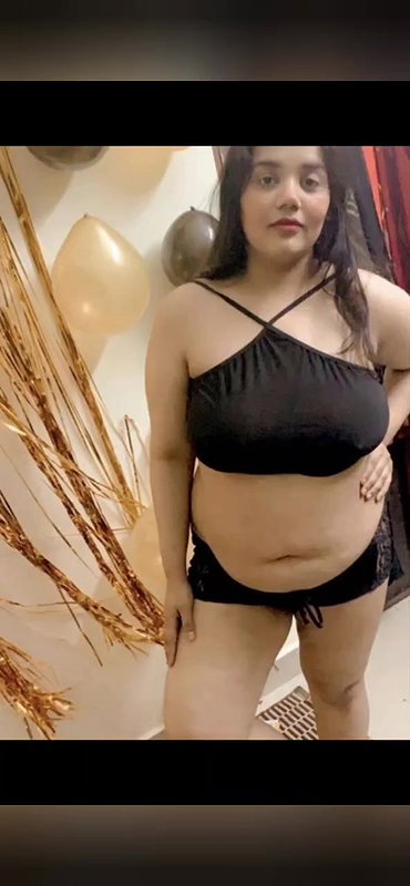 Big boobs bhabi enjoying juggling her tits 22