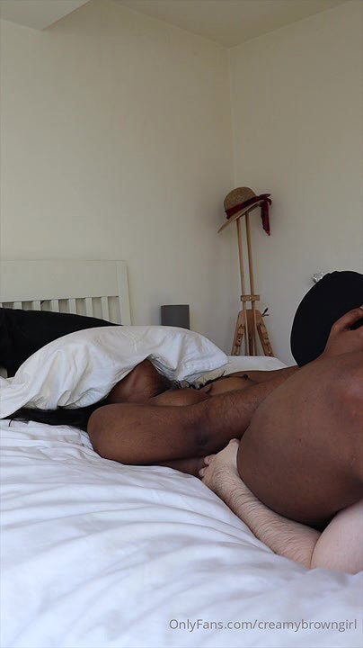 Indian onlyfans model creamy brown Girl Pussy licking and fucking creampie 22