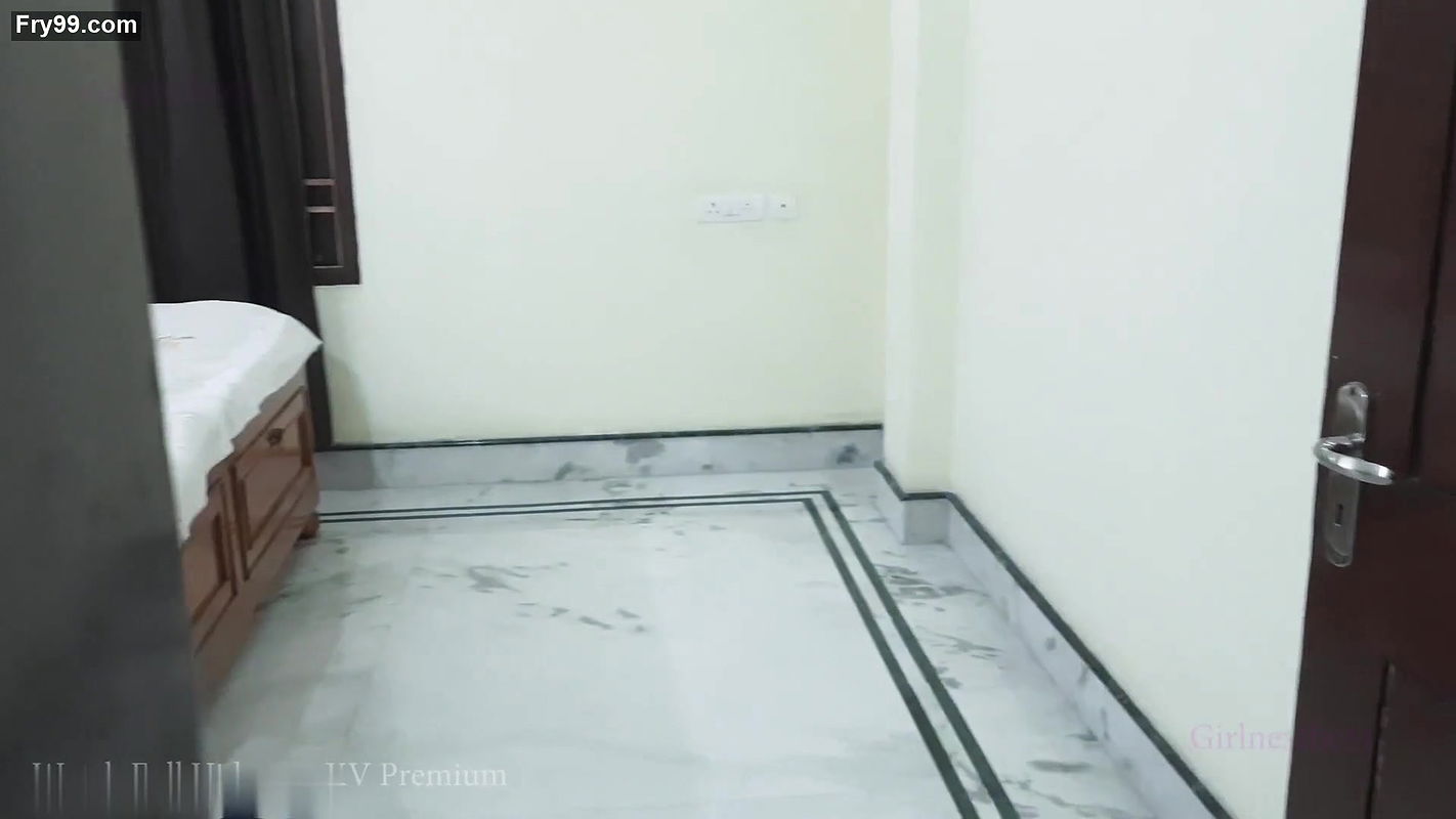 Dost ka Soitalima Ko Chodna Para – Indian Bhabi in Red Saree