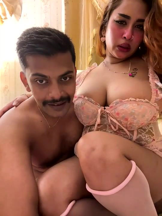 Redchiiii hot couple hardcore smooching 22