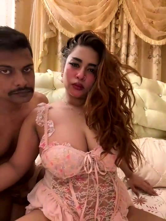 Redchiiii hot couple hardcore smooching 22