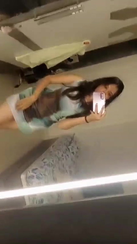 Sexy Girlfriend Showing Nude [Includes Updates] 211