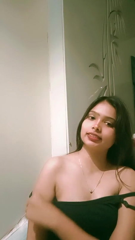 Sexy Girlfriend Showing Nude [Includes Updates] 213