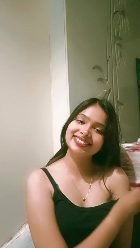 Sexy Girlfriend Showing Nude [Includes Updates] 231