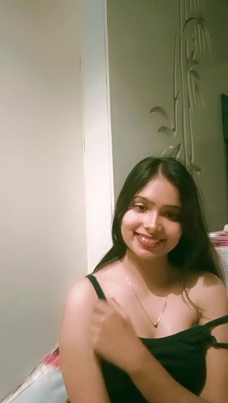 Sexy Girlfriend Showing Nude [Includes Updates] 231