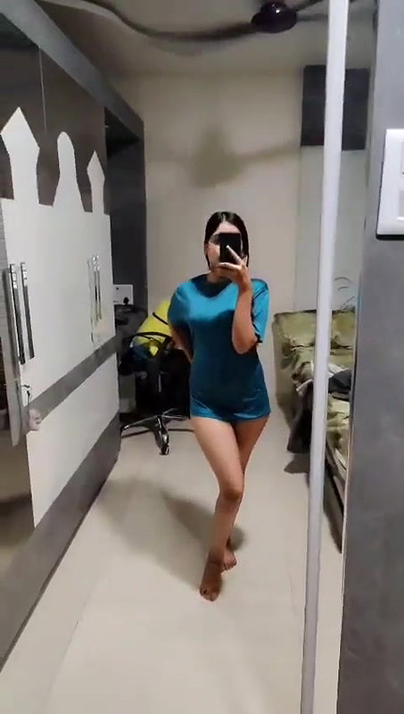 Sexy Girlfriend Showing Nude [Includes Updates] 29