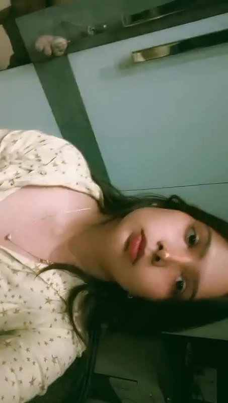 Sexy Girlfriend Showing Nude [Includes Updates] 226