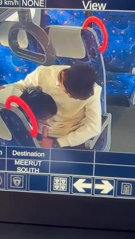 Viral Horny College Couple Bj And Fucking In Metro 24