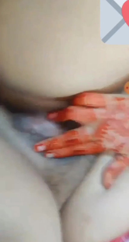 Cute Girl Showing Boobs Pussy 22