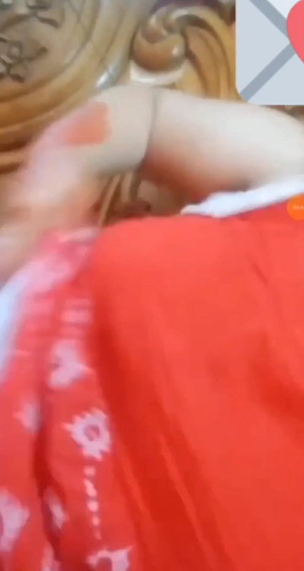 Cute Girl Showing Boobs Pussy 22