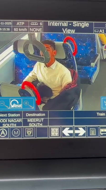 Viral Horny College Couple Bj And Fucking In Metro 22