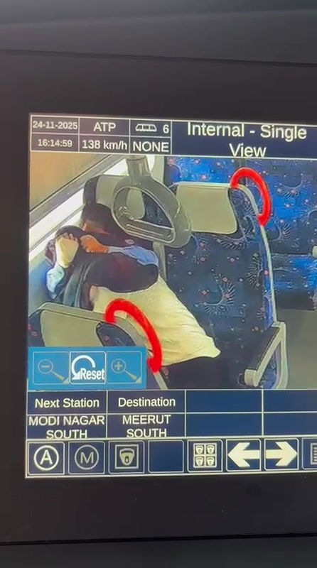 Viral Horny College Couple Bj And Fucking In Metro 22