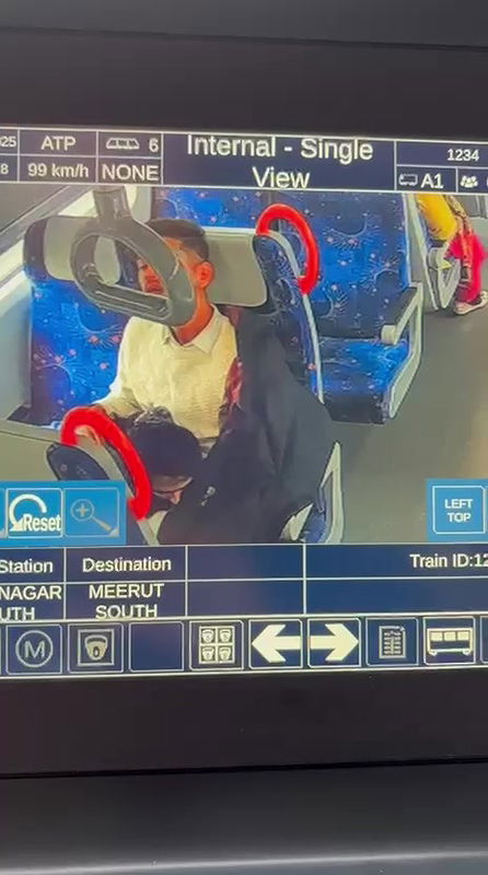 Viral Horny College Couple Bj And Fucking In Metro 22