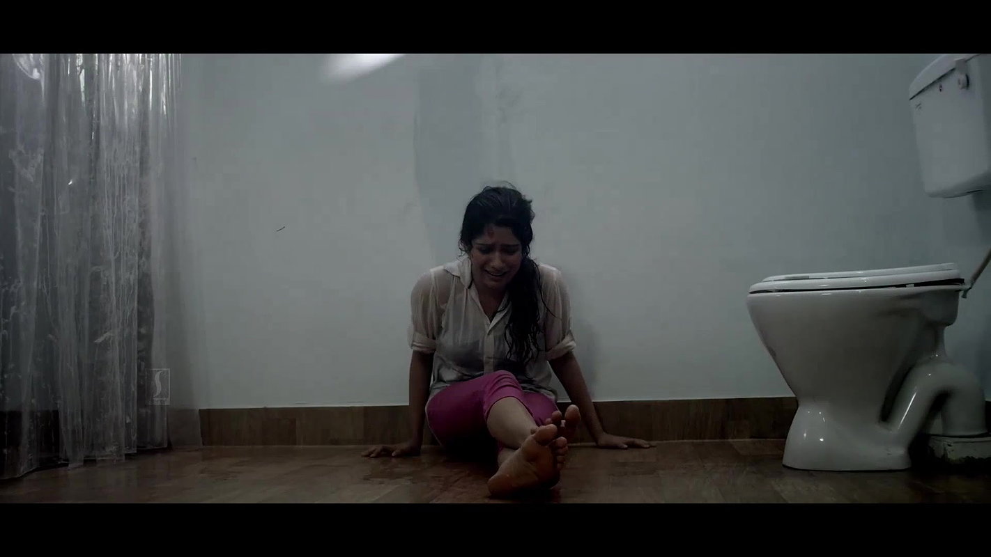 Swasika_Hot_Boob_Ass_Seduction_Scenes_Compilation_1_Prabha__2018_