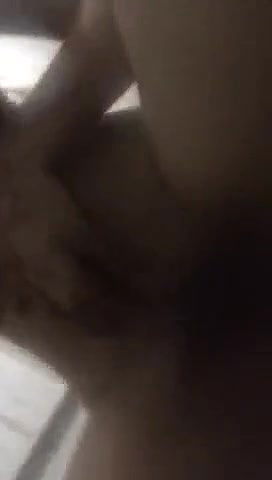 Sexy Desi Babe Showing Boobs