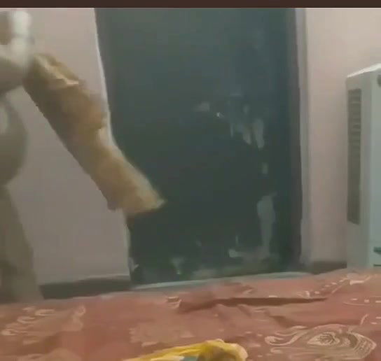 Nude Desi Aunty Walking Capture